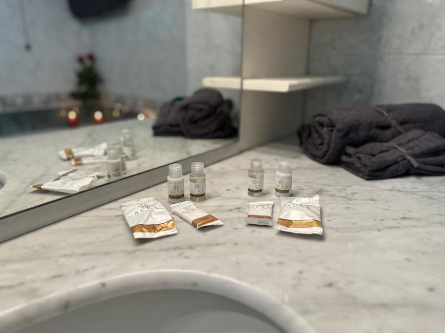 Apartment Jacuzzi-idrotherapy Duomo 5 Min Qcterme 100m